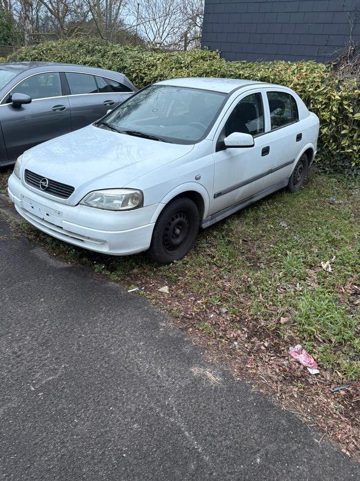 Project auto, Auto's, Opel, Particulier, Astra, Benzine, 5 deurs, Handgeschakeld, Wit, Zwart, Stof, Voorwielaandrijving, Ophalen