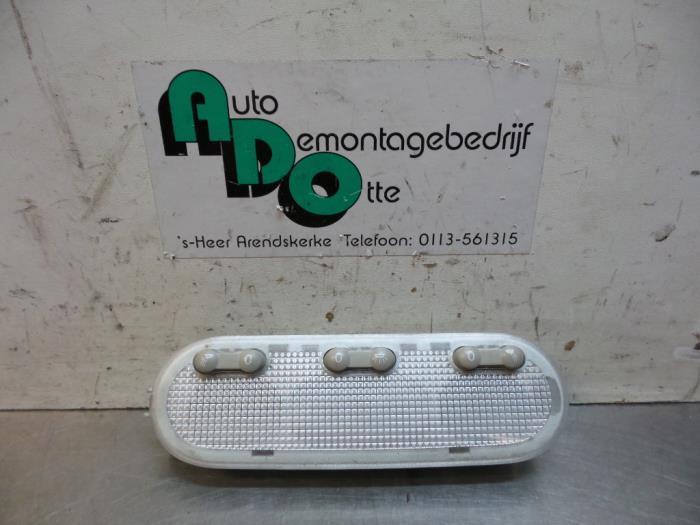 Eclairage intérieur avant d'un Renault Megane (Megane 2 02-, Autos : Pièces & Accessoires, Éclairage, Renault, Utilisé, Enlèvement ou Envoi