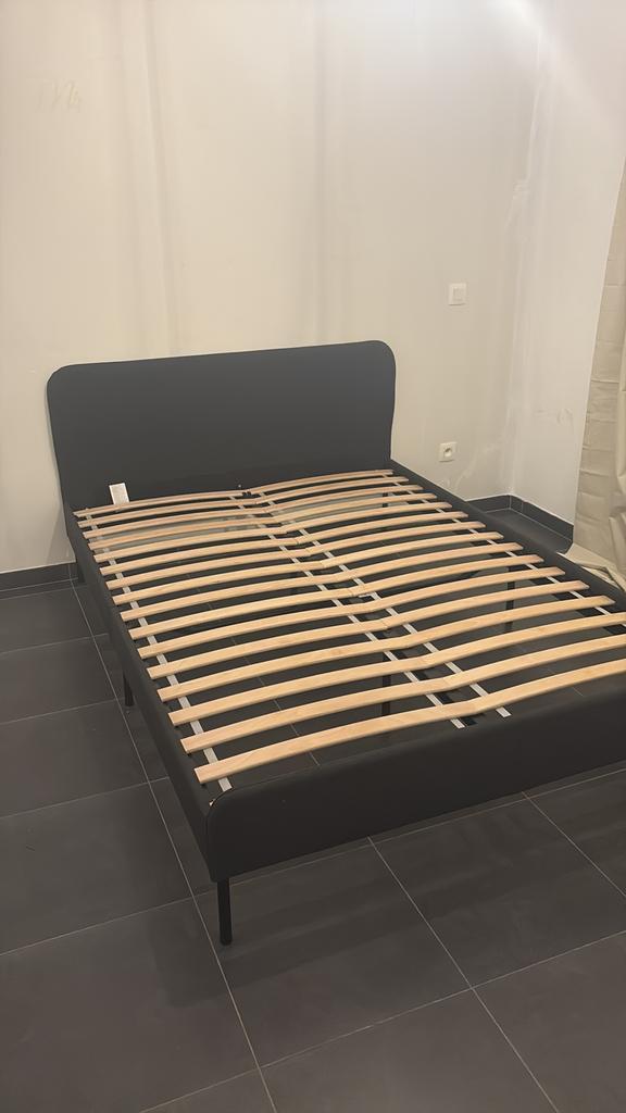 Bed met matras, Ophalen, Zo goed als nieuw