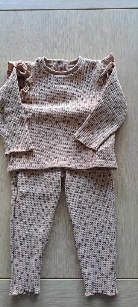 T shirt en broek maat 68, Ophalen