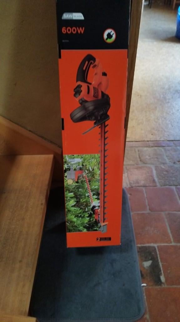 Black+Decker BEHTS501-QS taille-haie 600W 60cm, Enlèvement, Neuf, Électrique, Black & Decker