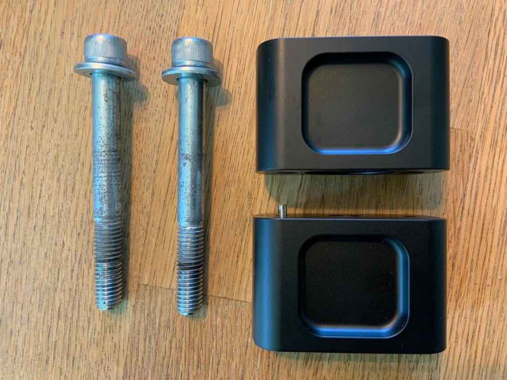 BItchin Seats 2 inch Risers voor Harley Davidson Fat Bob 114, Motoren, Onderdelen | Harley-Davidson, Ophalen of Verzenden