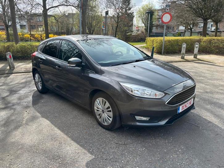 Ford Focus 1.0 benz 30000km 2016 garantie!, Autos, Ford, Entreprise, Achat, Focus, ABS, Airbags, Air conditionné, Bluetooth, Ordinateur de bord