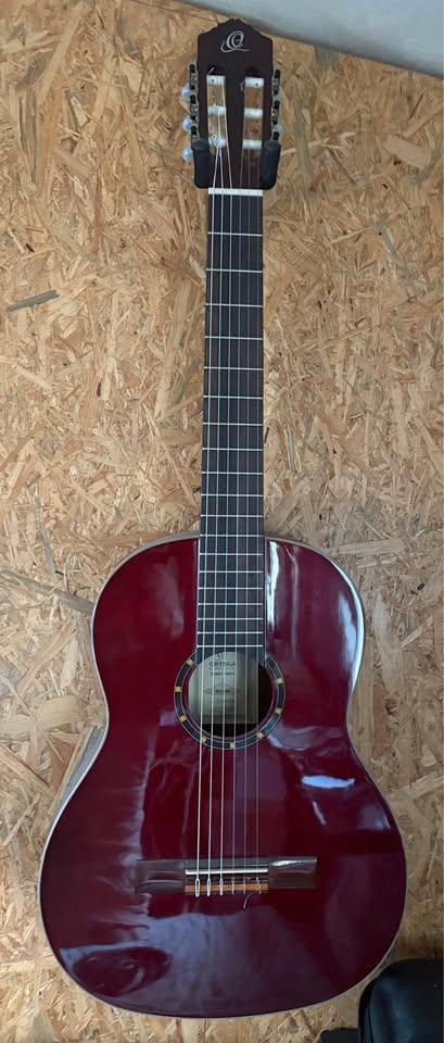Guitare Ortega R121-3/4 WR Rouge vin avec housse, Musique & Instruments, Instruments à corde | Guitares | Acoustiques, Comme neuf