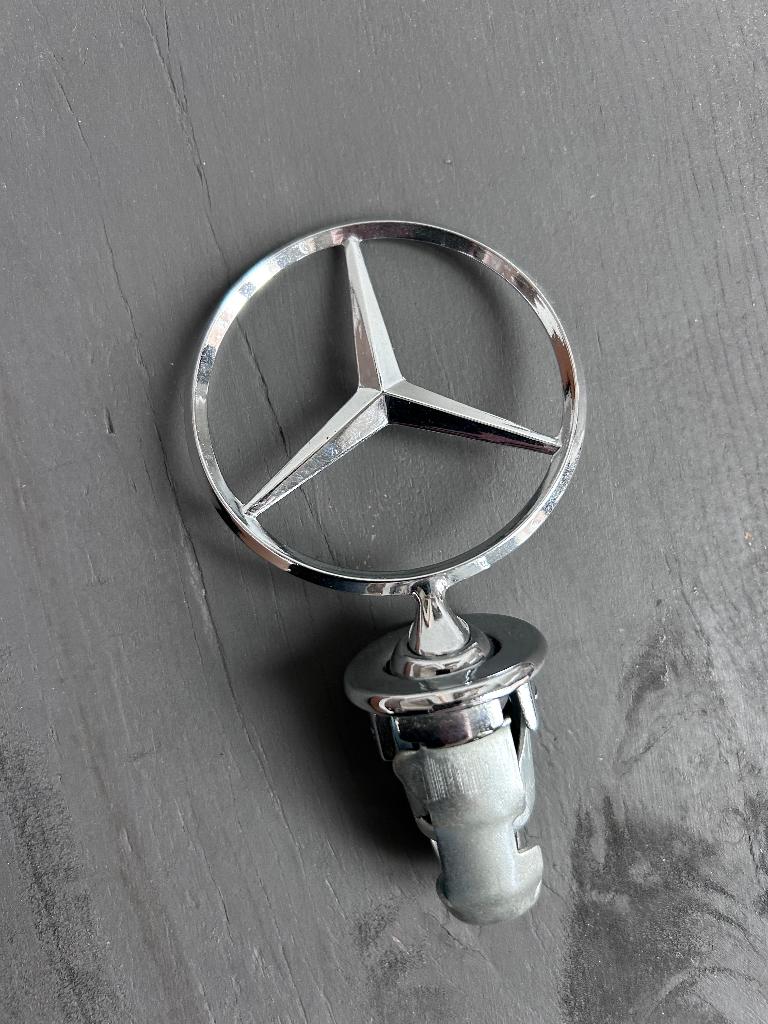 Mercedes Ster, Enlèvement ou Envoi, Avant, Mercedes-Benz