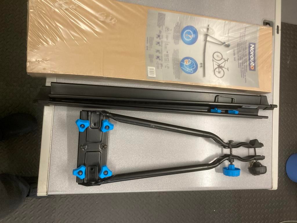 Porte velo Norauto pour gallerie de toit, Enlèvement ou Envoi, 1 vélo, Comme neuf, Galerie de toit