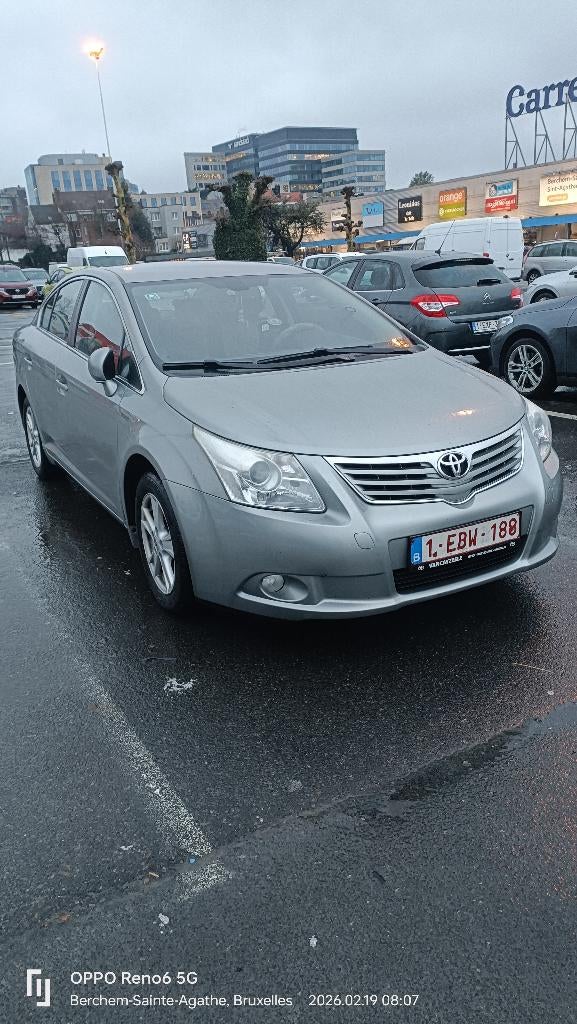 Toyota Avensis 1.8 essence 2011 Euro 5, Auto's, Toyota, Stof, Avensis, Zwart, 4 cilinders