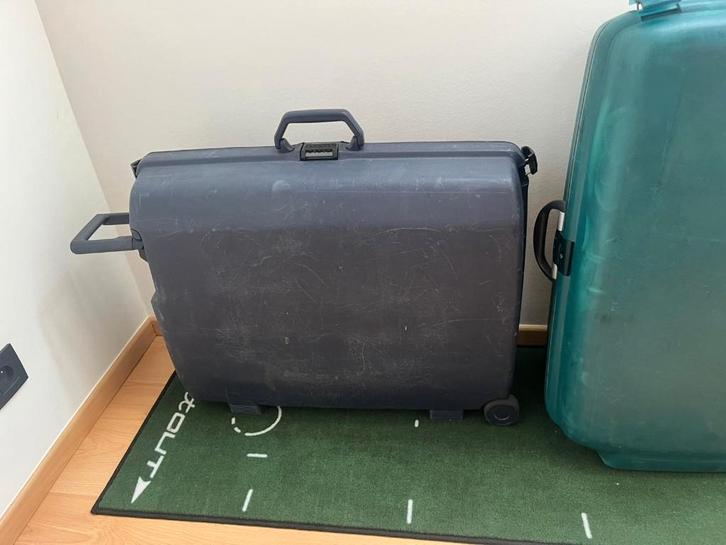 Valise Royal Traveller, Bijoux, Sacs & Beauté, Valises, Utilisé, Plastique dur, 60 à 70 cm, 45 à 55 cm, Roulettes, Enlèvement