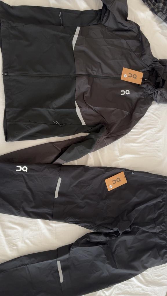 On Cloud/On Running trainingspak, Ophalen of Verzenden, Zo goed als nieuw, Regenbroek, Heren