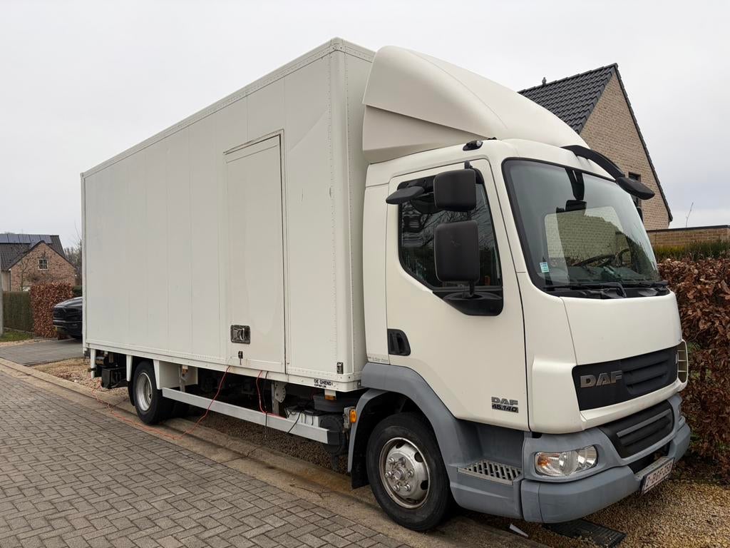 DAF LF-140 45 80km als nieuw 7.5t, Auto's, Vrachtwagens, Zwart, Wit, Particulier, DAF