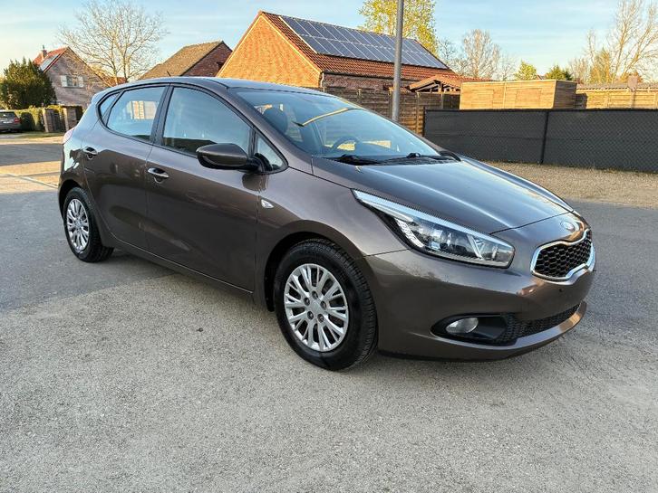 Kia Ceed 5-deurs 1.4 benzine AIRCO Garantie !!!, Autos, Kia, Entreprise, Achat, (Pro) Cee d, ABS, Airbags, Air conditionné, Bluetooth