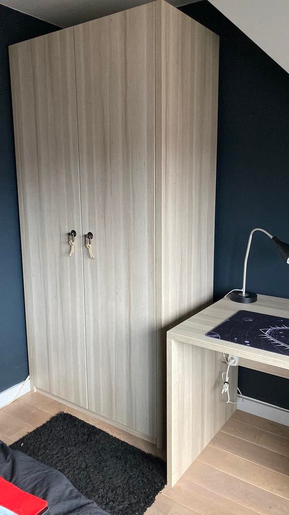 Bureau + kledingkast, Huis en Inrichting, Bureaus, Ophalen