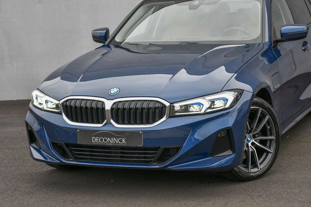 BMW 3 Serie 330 e TOURING*PANO*CURVED SCREEN*LEDER*MEMORY*CA, Autos, BMW, Cuir, Achat, 135 kW, Entreprise