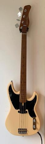 Marcus Miller Sire D5 Bass + Ampeg B3 + Boss Overdrive, Musique & Instruments, Instruments à corde | Guitares | Basses, Enlèvement