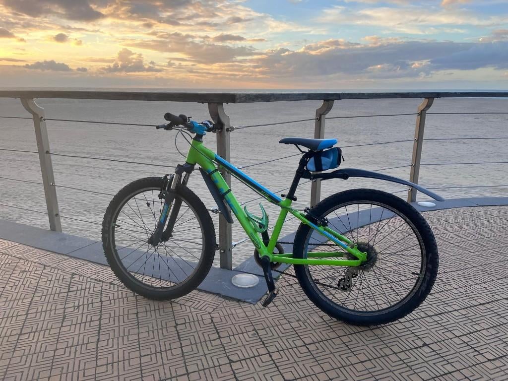 VTT Cube Acid 240 Kids 24" – Bon état – Idéal enfant !, Vélos & Vélomoteurs, VTT semi-rigide, Enlèvement, Utilisé, Autres marques