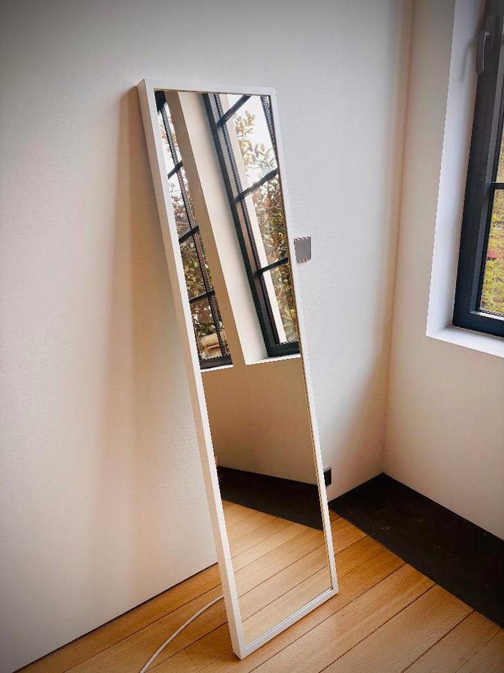 IKEA LILJETRÄD spiegel — wit, Huis en Inrichting, Woonaccessoires | Spiegels, Zo goed als nieuw, Minder dan 50 cm, 100 tot 150 cm