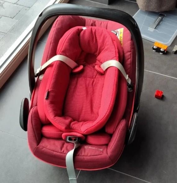 Maxi-Cosi Autostoel, Robin red, Pebble Plus, Ophalen, Autogordel, Zijbescherming, Zo goed als nieuw