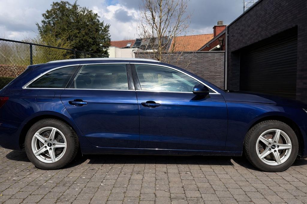 Audi A4 Avant 35 TFSI S tronic | 2022 | Gekeurd voor verkoop, Auto's, Euro 6, Blauw, A4, Break