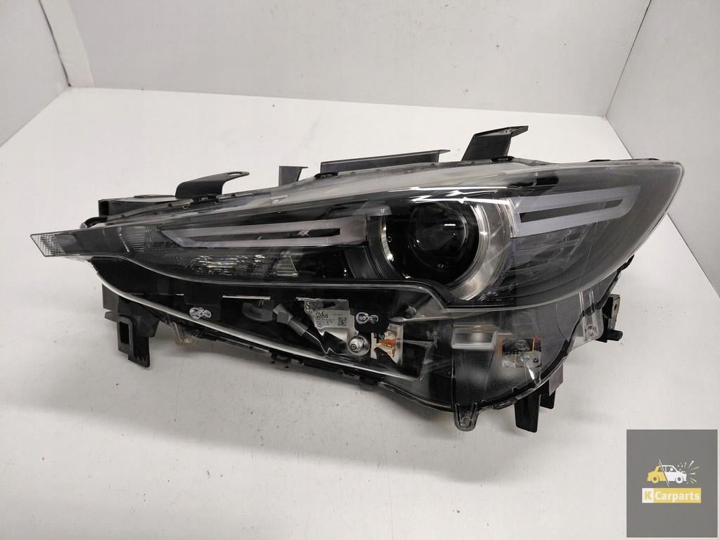 kB8P51040, Phare avant gauche pour moto Mazda CX5 II Full LE, Shinchi, Fuchu-Cho 3-1
730-8670  Hiroshima, Mazda Motor Corporation