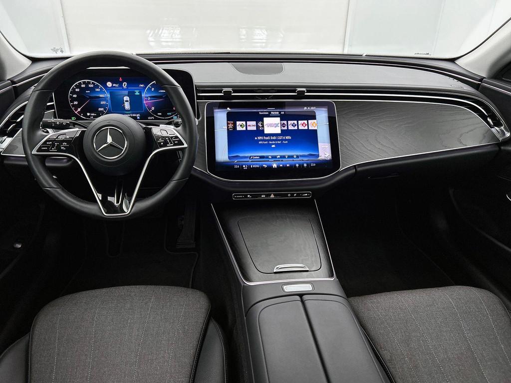 Mercedes-Benz E-Klasse 220 D Break Luxury Line Panoramisch D, Automaat, 197 pk, Gebruikt, 135 g/km