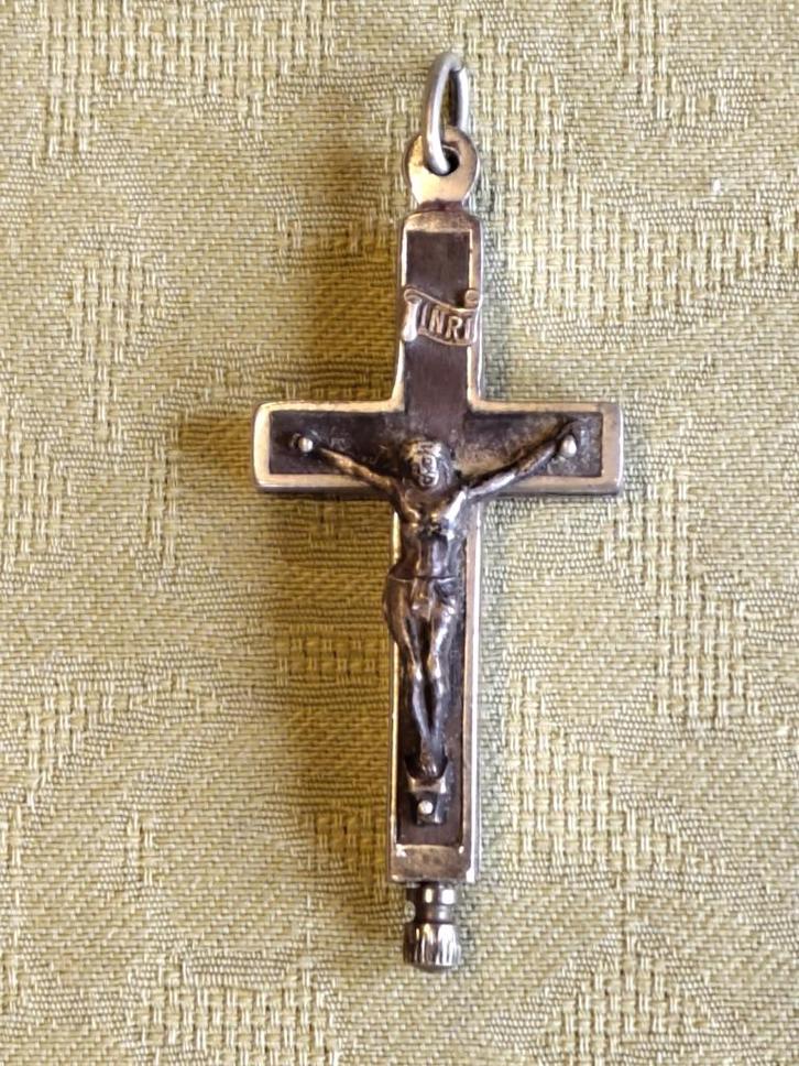 Relique de la croix de Jérusalem - chapelle Sainte-Hélène, Collections, Religion, Enlèvement ou Envoi