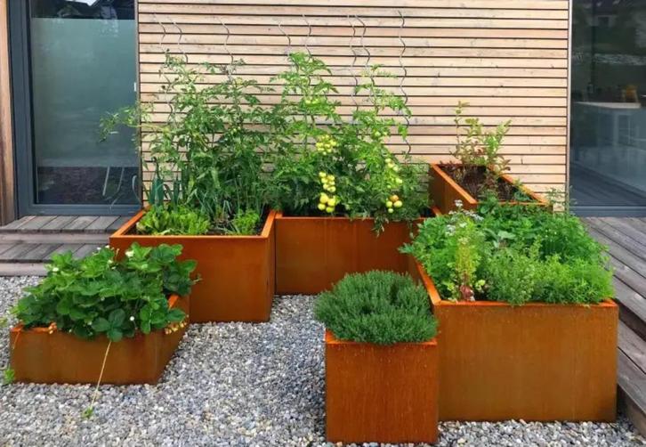 Cortenstalen bloembakken aan correcte prijzen, Tuin en Terras, Bloembakken en Plantenbakken, Nieuw, Metaal, Binnen, Balkon, Tuin