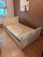 Bed redelijk goede staat/br=1,3m_lg=2,10m/hout-wit geverfd, Huis en Inrichting, Slaapkamer | Bedden, Ophalen, Wit, Hout
