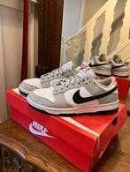 Nike dunk low grijs maat 38, Ophalen of Verzenden, Grijs