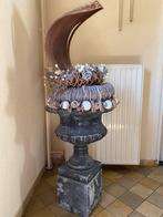 Mooi gevulde pot op sokkel (decoratie), Ophalen, Zo goed als nieuw