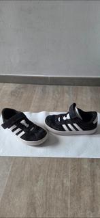 Basket Adidas taille 31 pour fille ou garçon, Ophalen, Gebruikt, Schoenen