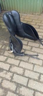 Dressuurzadel, Dieren en Toebehoren, Paarden en Pony's | Zadels, Ophalen, Gebruikt, Dressuur