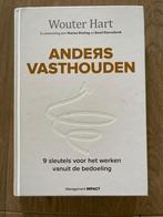 Boek Anders vasthouden, Ophalen, Zo goed als nieuw