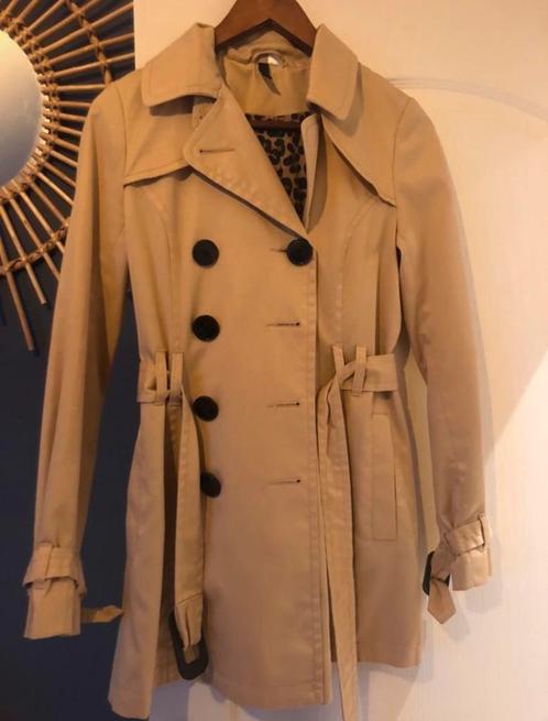 Beige trenchcoat maat S, Kleding | Dames, Jassen | Zomer, Zo goed als nieuw, Beige