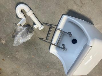 uitgietbak uitlekbak beschikbaar voor biedingen