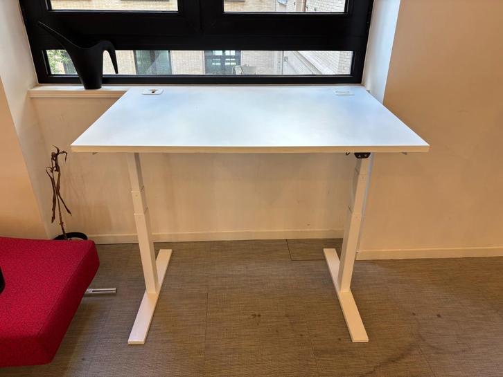 Bureaux électriques réglables avec système Linak, Huis en Inrichting, Bureaus, Zo goed als nieuw, Bureau, Elektrisch, In hoogte verstelbaar