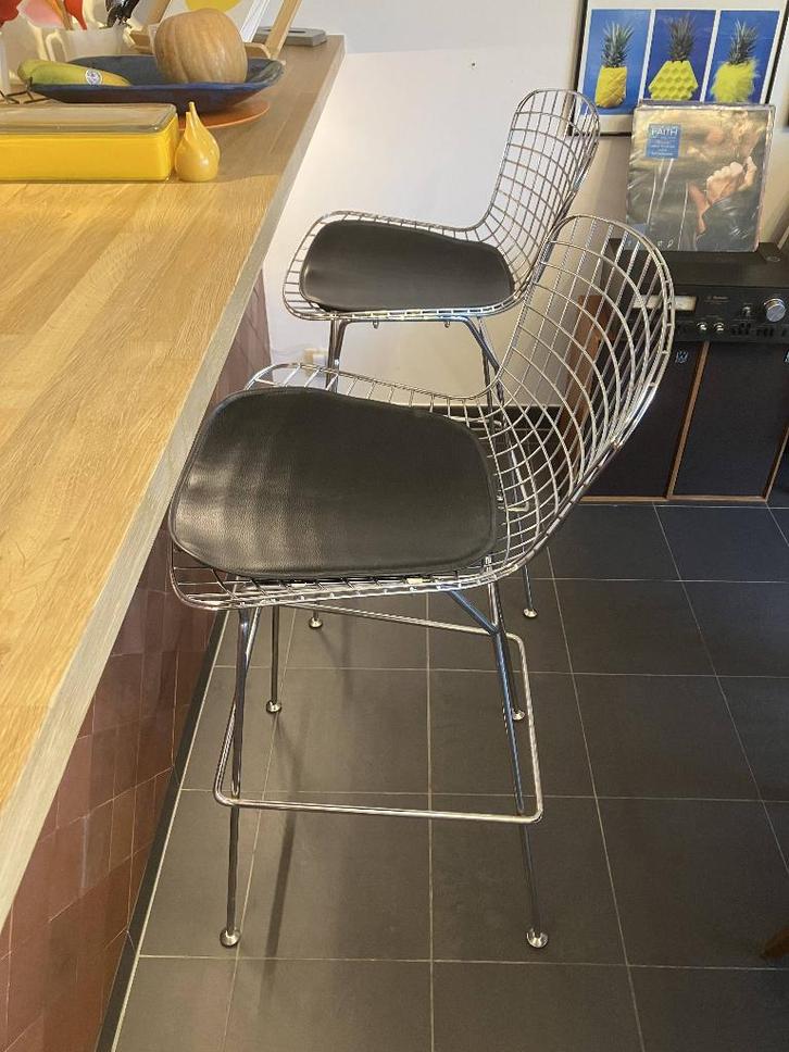 Bertoia Tabouret de bar / Design barstool x2, Maison & Meubles, Tabourets de bar, Utilisé, 60 à 90 cm, Synthétique, Cuir, Métal