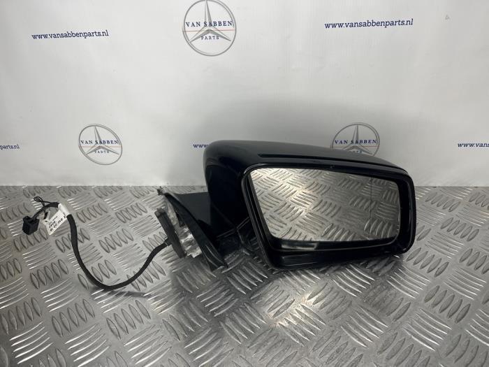 Rétroviseur extérieur droit d'un Mercedes E-Klasse, Autos : Pièces & Accessoires, Rétroviseurs, Mercedes-Benz, Utilisé, 3 mois de garantie