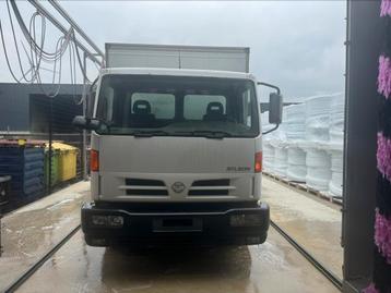 NISSAN 12 TON !!!! BLADVEREN. !!!!!!! beschikbaar voor biedingen