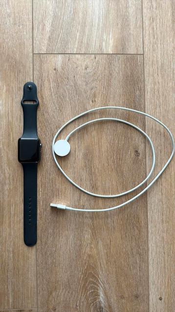 Apple Watch Series 3 42mm Black beschikbaar voor biedingen
