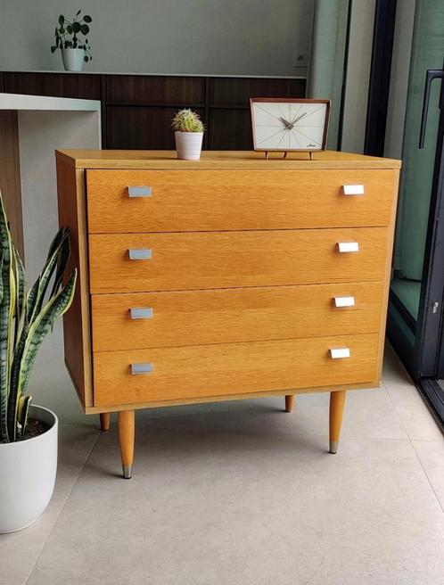 Prachtige minimalistische vintage ladekast, Huis en Inrichting, Kasten | Ladekasten, Zo goed als nieuw, Ophalen of Verzenden