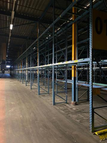 Étagères professionnelles beschikbaar voor biedingen