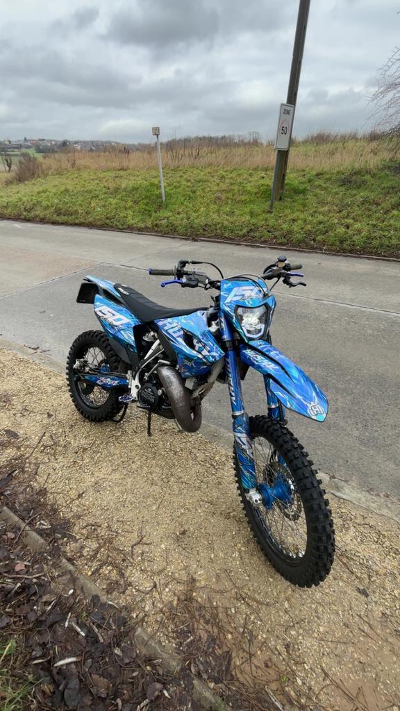 husqvarna te 125 (sx 150 cilinder), Fietsen en Brommers, Brommers | Crossbrommers, Zo goed als nieuw, Ophalen