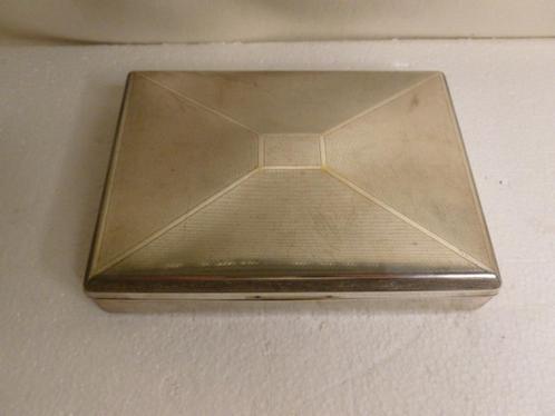 Verzilverde sigarettenkoker,gemerkt.Jaren 50 vorige eeuw., Antiek en Kunst, Curiosa en Brocante, Ophalen of Verzenden
