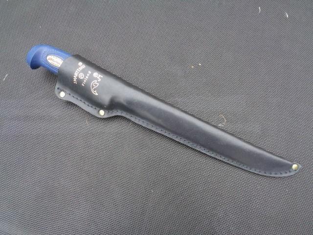 Marttiini Finland, professioneel fileer mes + lederen schede, Maison & Meubles, Cuisine | Ustensiles de cuisine, Comme neuf, Enlèvement ou Envoi