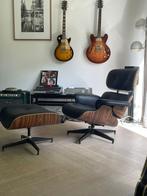 Zwart en witte rundlederen eames loungechair+ voetenbank set, Stoel, Kantine of Aula, Ophalen of Verzenden, Nieuw in verpakking