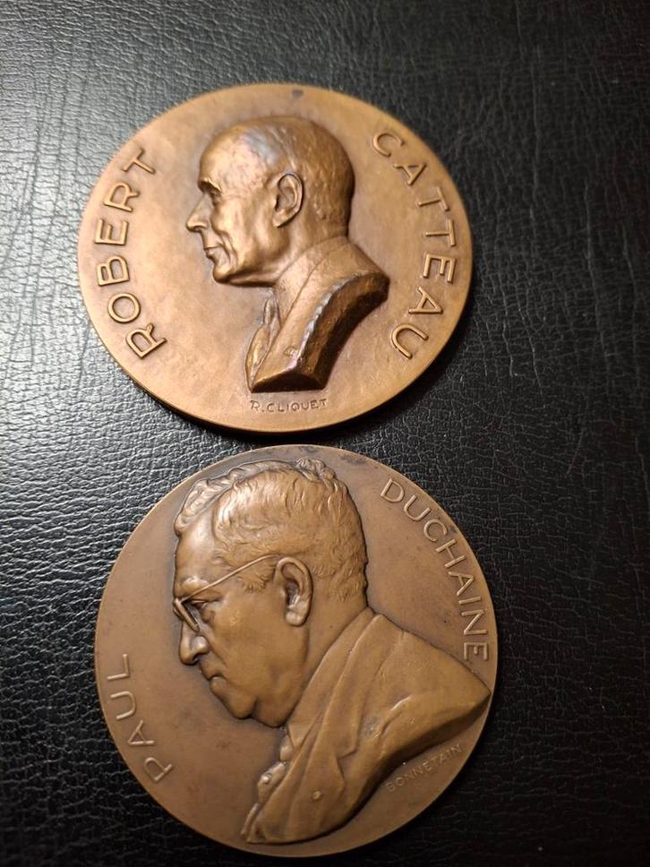 Lot 7: 2 medailles, Postzegels en Munten, Penningen en Medailles, Verzenden