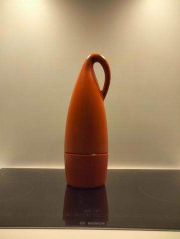 1970s vintage fleshouder curiosa beschikbaar voor biedingen