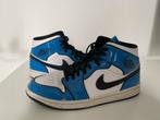 Jordan 1 Mid Signal Blue, Porté, Enlèvement