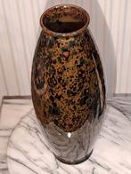Langwerpige vaas ,donkerkleurig, in het licht gouden schijn, Maison & Meubles, Accessoires pour la Maison | Vases, Comme neuf