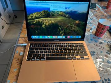 Macbook 2020 rose goud als nieuw! beschikbaar voor biedingen